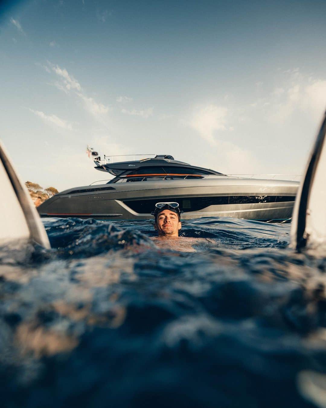 シャルル・ルクレールさんのインスタグラム写真 - (シャルル・ルクレールInstagram)「Back home @rivayacht 💙」7月14日 2時14分 - charles_leclerc