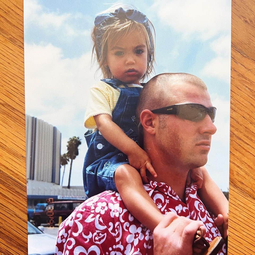 ティア・ブランコのインスタグラム：「Happy Father’s Day to the best dad in the world 🤍 the kindest heart & the hardest working person I know. Thank you for guiding & protecting me in this life. Always & forever grateful for you @simonblanco949」