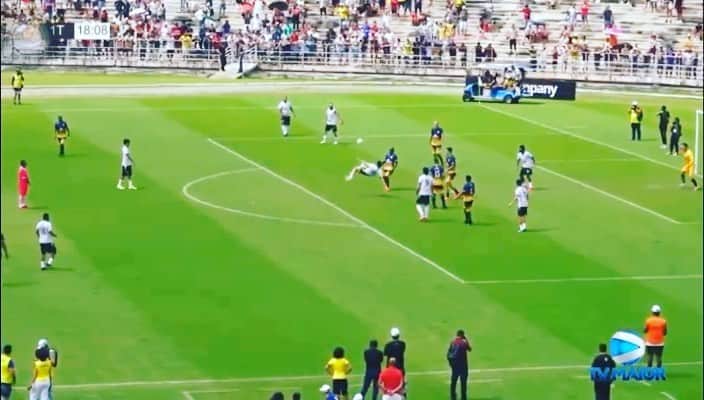 アレッサンドロ・ローザ・ヴィエイラのインスタグラム：「Era pra ser um golaço, mas o @sergiolgoleiro não deixou 🥹  #CampinaGrande @braiscompany」