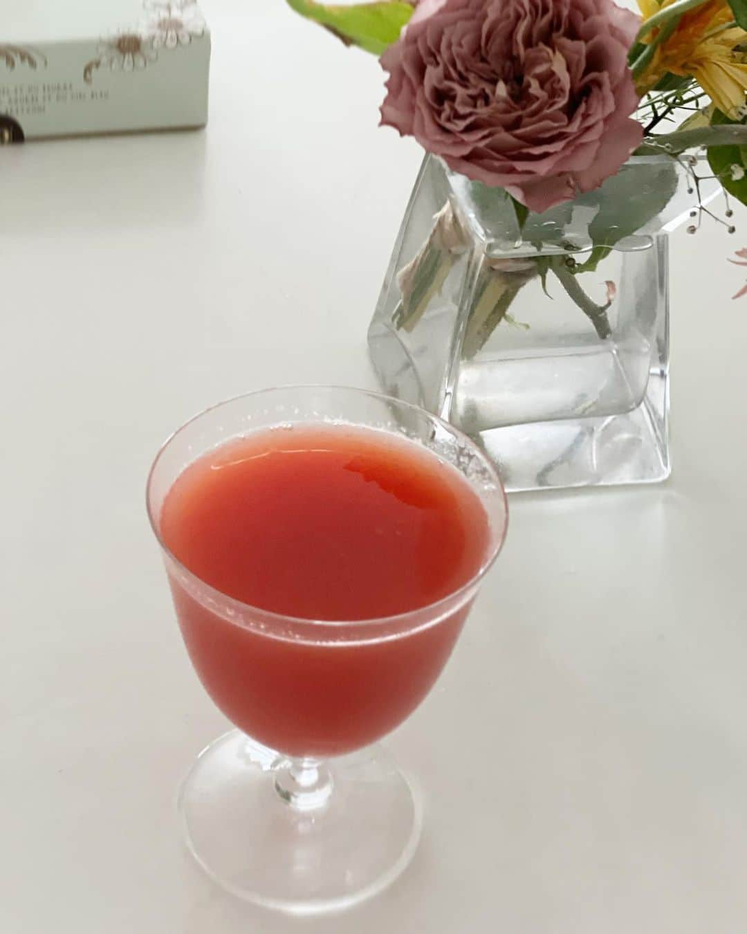 前田ゆかのインスタグラム：「🍉juice  抗酸化とむくみに✨  #🍉 #gm」