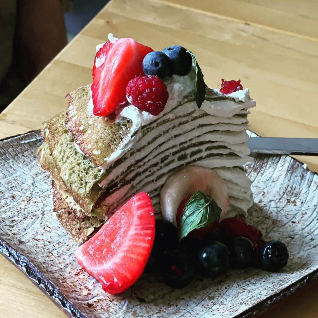 佐竹晃さんのインスタグラム写真 - (佐竹晃Instagram)「Cynthia made this matcha thousand layers cake for Father’s Day😋🎂😋」6月20日 9時11分 - akirasatake