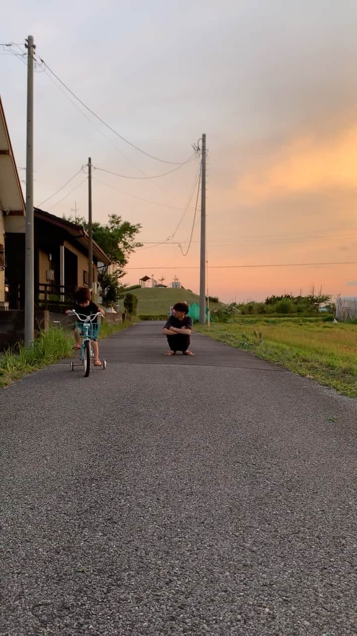宮坂桃子のインスタグラム：「🚲」