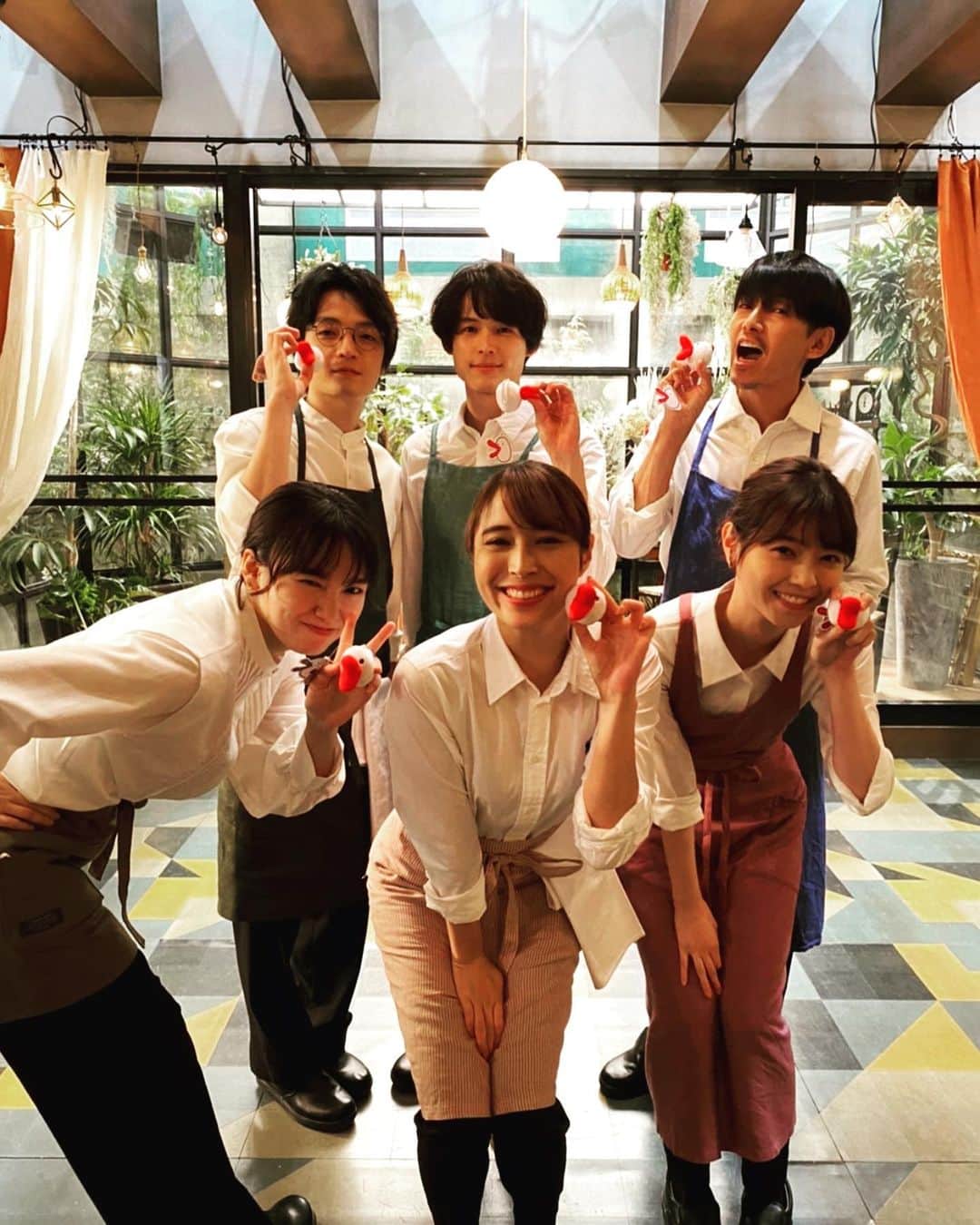 飯豊まりえのインスタグラム：「. 恋なんて本気でやって、どうするの？  ♡♡  胸がぎゅーっとなったよー！  あいみょんさまの曲とSixTONESさんの曲を聴いて 余韻に浸ります！  改めて 共演者の皆さんスタッフの皆様 ありがとうございました。☺️✨ 楽しかったなぁ （アリサが出てるシーンはお約束かのように ポップな曲が毎回当てられてた気がする…気のせいかしら笑）  そして、 ご視聴くださった方、ありがとうございました！ カッツンとアリサがたくさんの方に応援してもらえて 嬉しかったです  コメント読みます！！！」