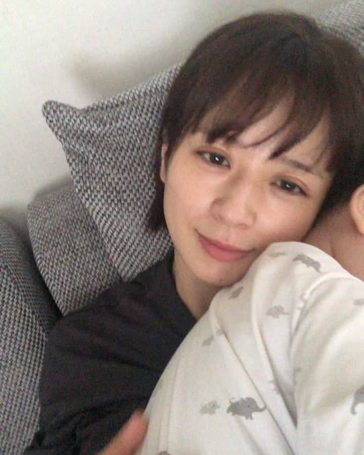 加藤未央のインスタグラム：「髪型、どんな感じ？ と聞かれることが多いので✂️ こんな感じです🤗  梅さんにカットしてもらっていますよ〜❣️ 私のように髪型迷子になっちゃった人でも絶対素敵にしてもらえます✨  #梅さん @minakoume  @rock_hairdesign」