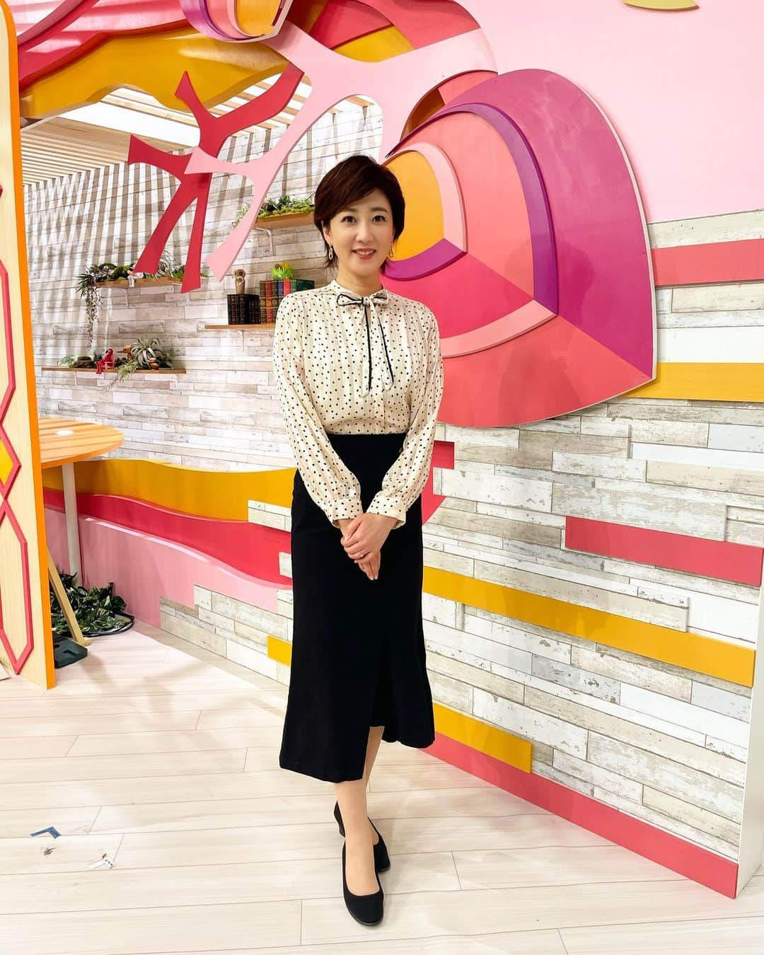 池尻和佳子さんのインスタグラム写真 - (池尻和佳子Instagram)「福岡市では学校の給食時間の「黙食」が緩和されていますが、子供達はどんな様子なのでしょうか。  この後「タダイマ」の特集でお伝えします。  #黙食#緩和#福岡市#小学校#小学生#変化 #いただきます#ごちそうさま#笑顔#笑い声 #大切#笹丘小学校#取材#衣装#スタイリストオフィス」6月20日 16時26分 - wakako_ikejiri_rkb