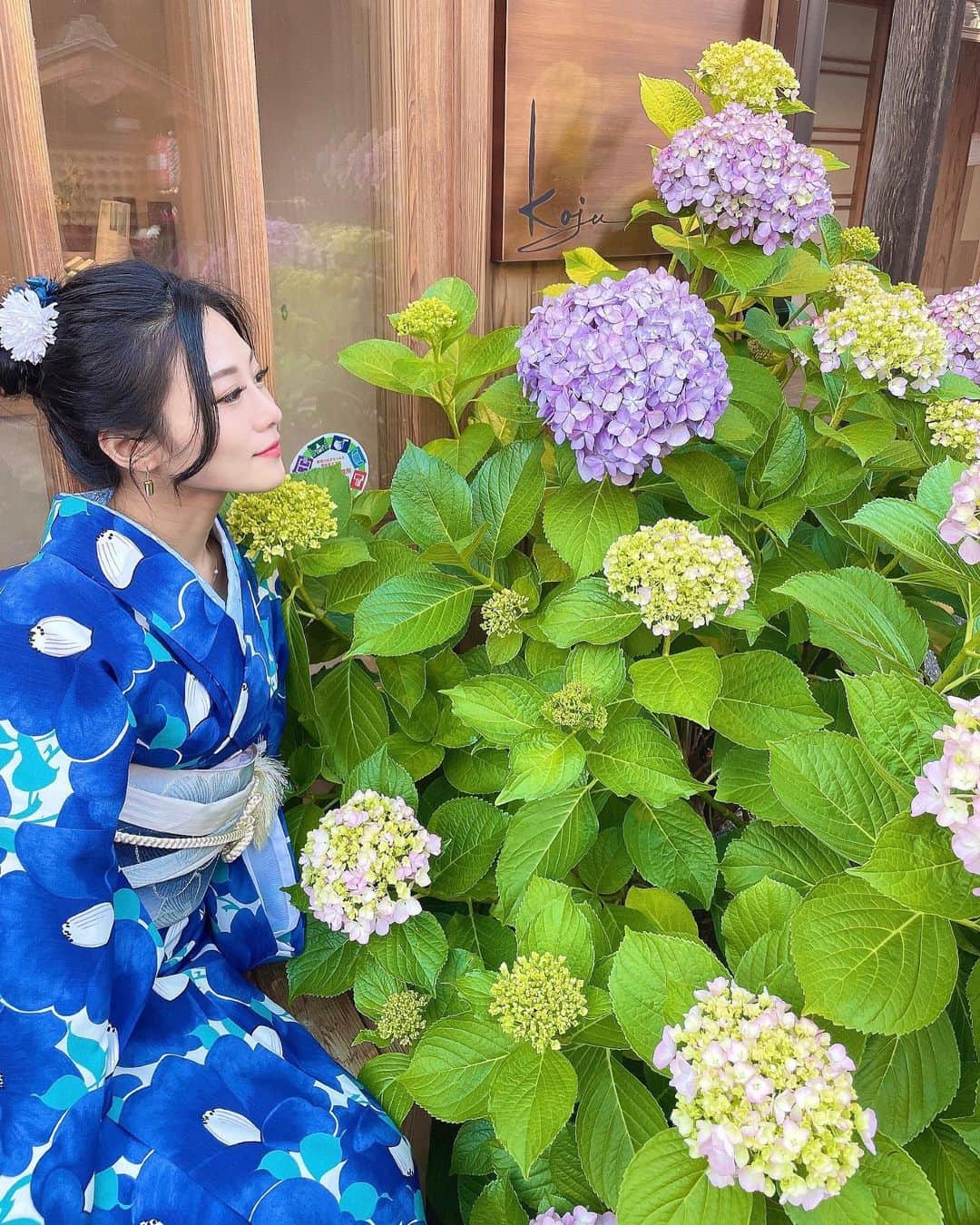 SUZUMUさんのインスタグラム写真 - (SUZUMUInstagram)「. いちばん好きなお花は アジサイ💠 この季節の楽しみなんだ〜☺️✨✨」6月20日 17時28分 - suzumu_pw