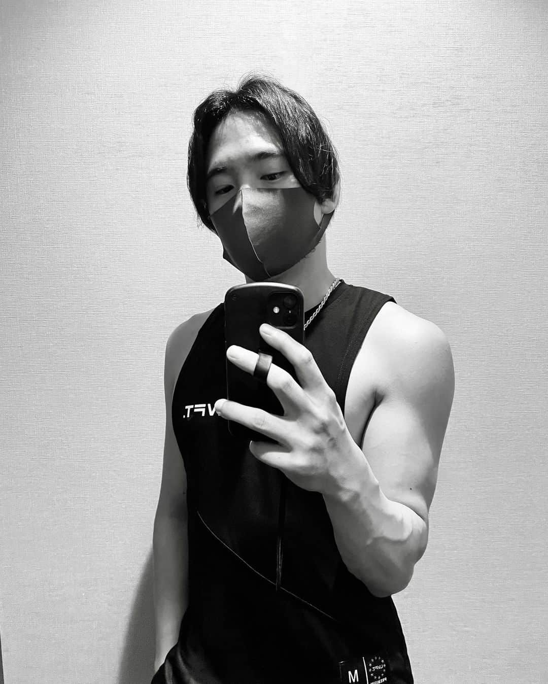 杉山宗賢のインスタグラム：「workout  #workout #gymtime #fitness #fitnesslifestyle #筋トレ #フィットネス #gym #ワークアウト #training  #fitnesslifegym #trainingday #役者 #俳優 #actor」