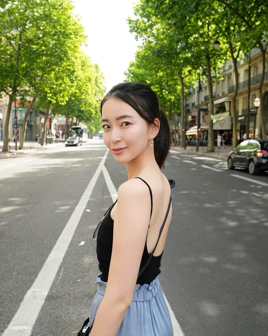 岩間恵のインスタグラム：「この日のパリは40度👼 暑すぎた...そして次の日18度。 寒暖差で風邪引かないように気を付けよ笑」