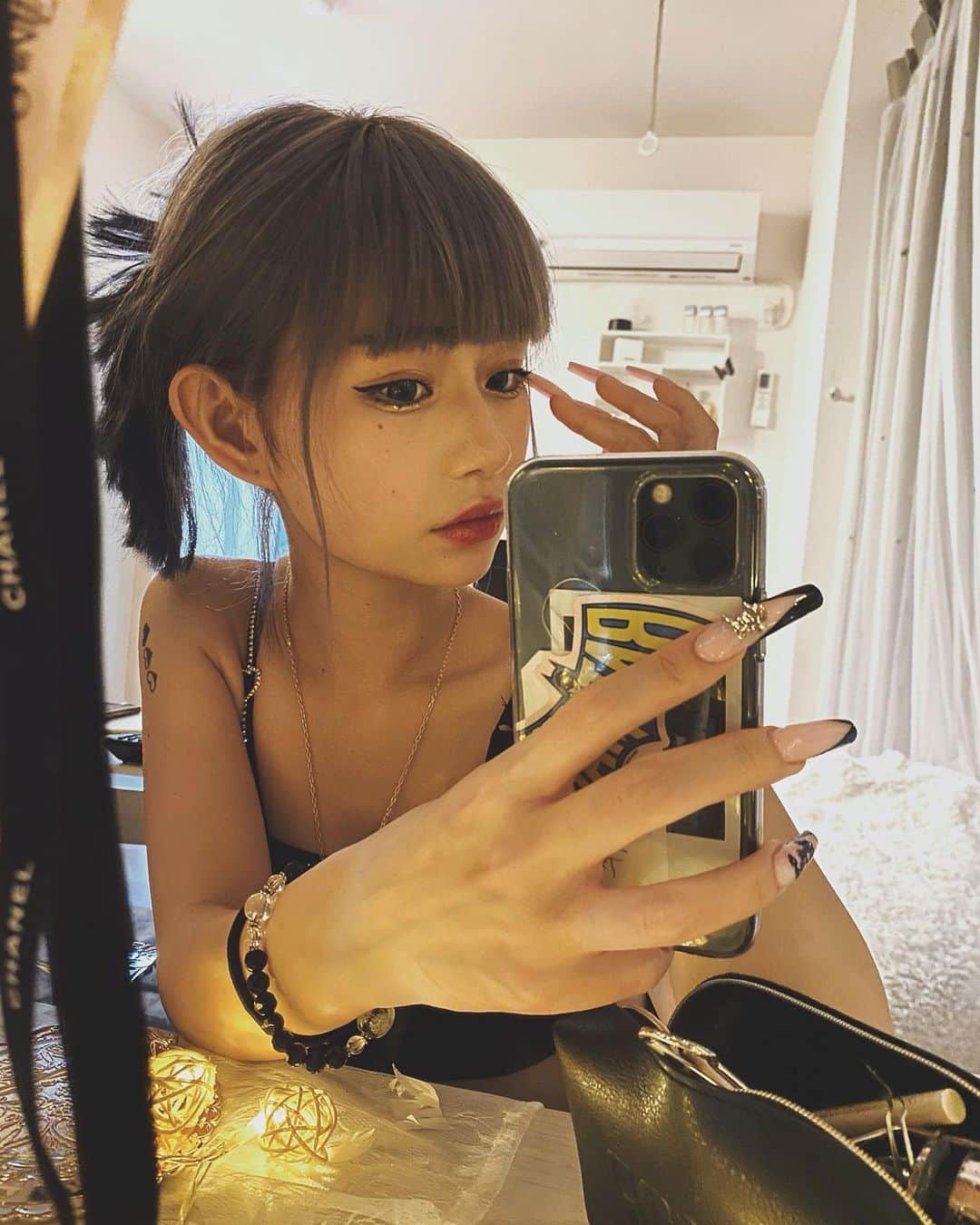 かれんのインスタグラム：「#selfie」