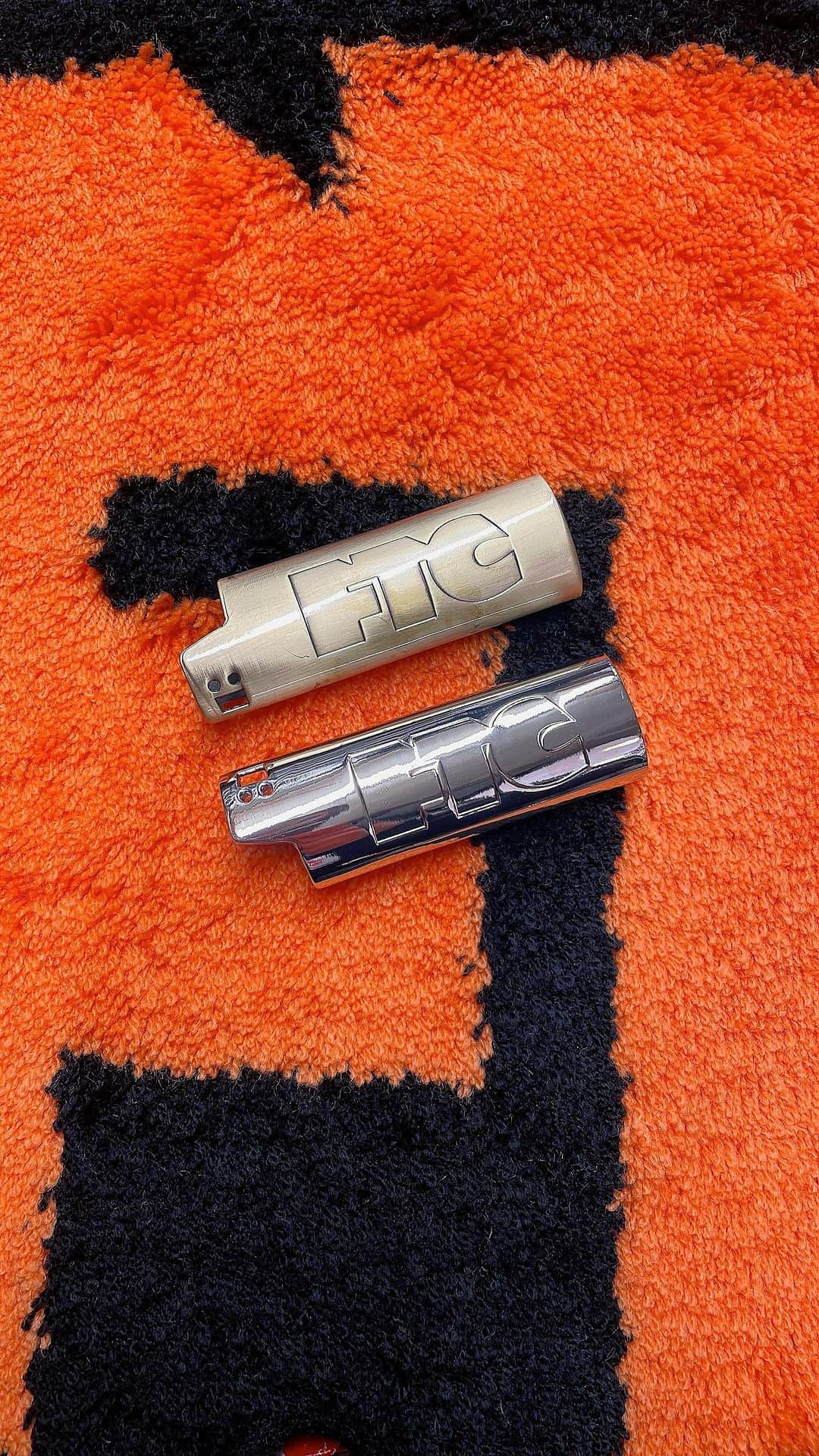 エフティーシーのインスタグラム：「FTC Metal Lighter Case — Gold & Silver — Available Online (Lighter Not Included) 🌉  #ftc #forthecity #ftcsanfrancisco #ftcjp #ftctokyo #ftcnagoya #ftcosaka #ftcspringsummer22」
