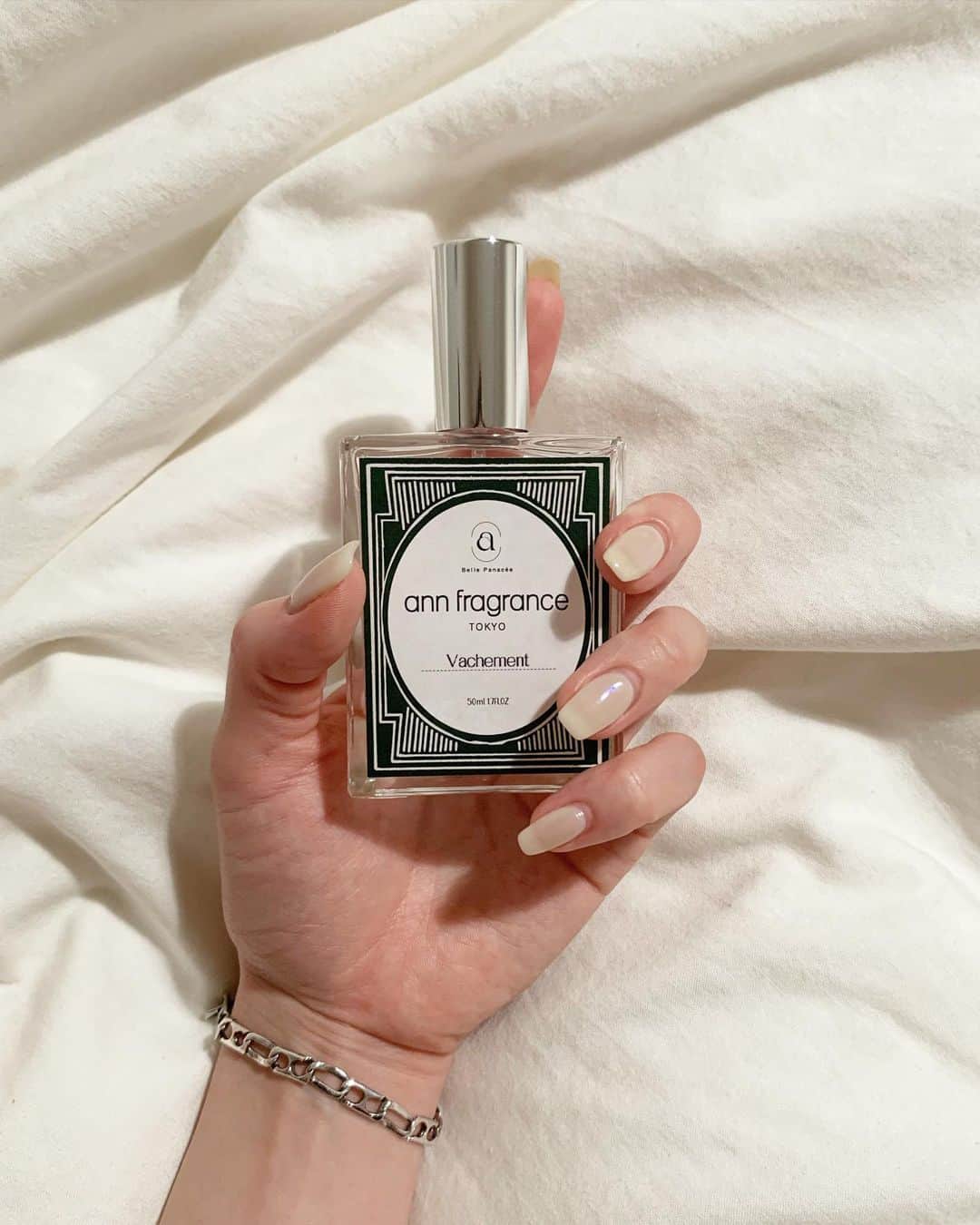 糸川菜央さんのインスタグラム写真 - (糸川菜央Instagram)「@annfragrance   香りを調合して自分で作るフレグランス🫧  香りも空間も素敵すぎた＾＾  #annfragrance #fragrance」6月21日 18時00分 - nao_itokawa