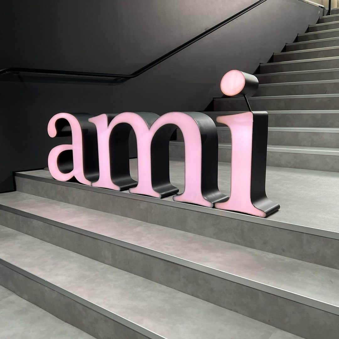 高橋わたるさんのインスタグラム写真 - (高橋わたるInstagram)「AMI PARIS・FW22展示会  #AmiParis #アミパリス  #AmiFW22」6月21日 18時04分 - wanistdsy