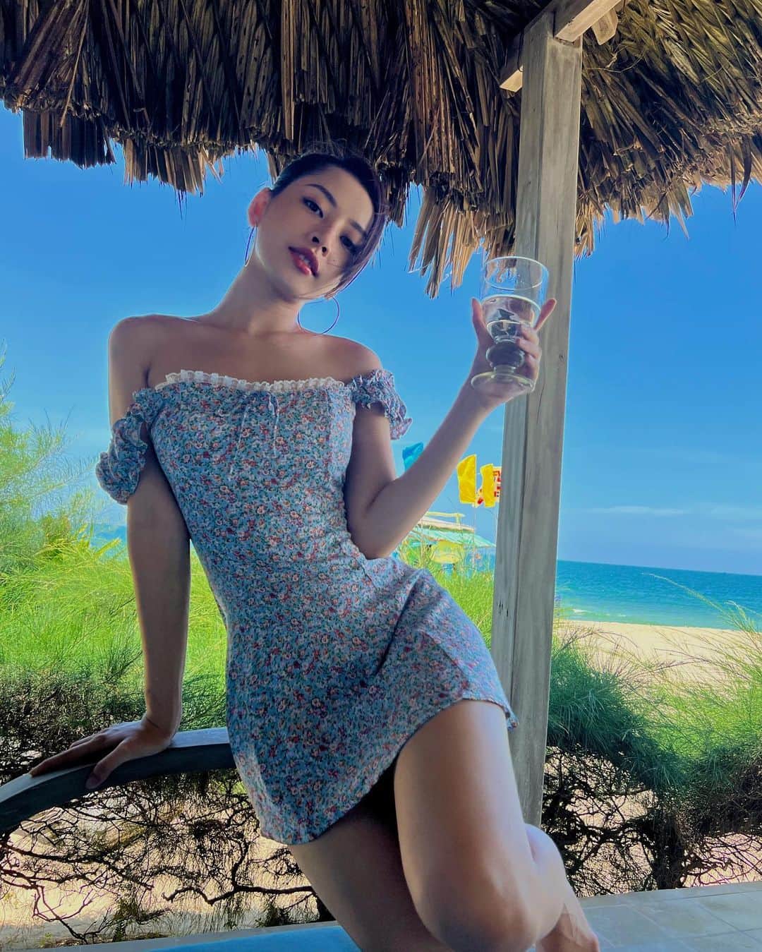 Chi Puのインスタグラム：「That summer feeling 🥰😚😜」