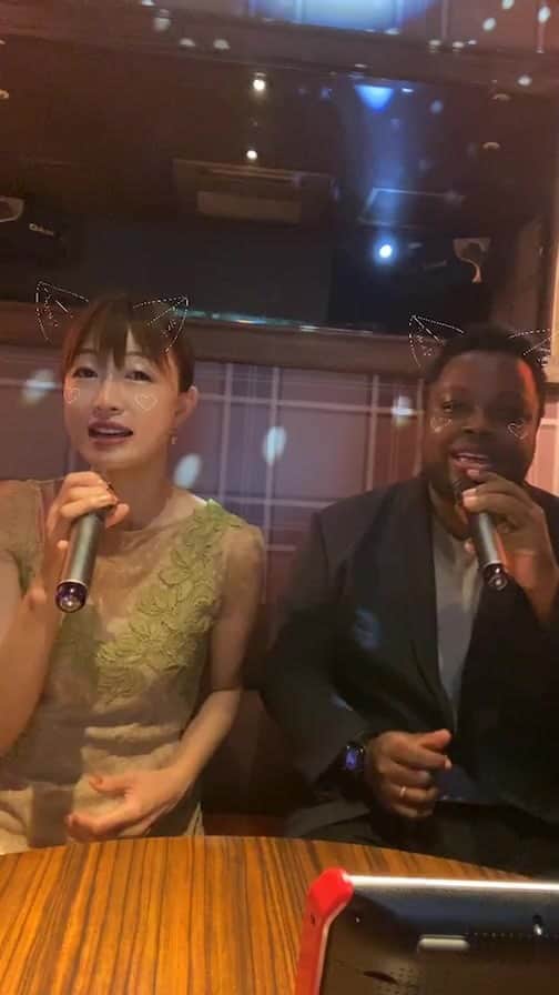 のインスタグラム：「クリスハートさんとゲリラライブ❤️ コメントください📝」