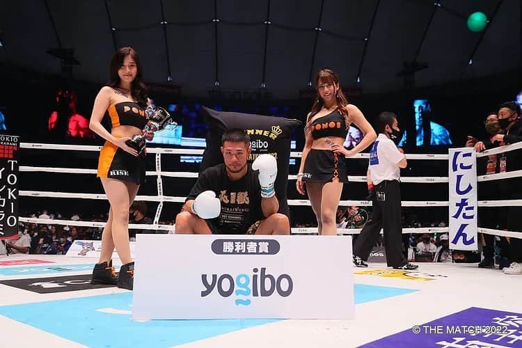 中村寛のインスタグラム：「知名度も評判もプロとして考えたら、対戦するメリットはあるとは思われへんけど、試合受けたって事は、レオナ君は心底格闘家やなと思った。  レオナペタス選手に感謝。  #thematch2022 #thematch #格闘技 #格闘家 #キックボクシング #ボクシング #トレーニング #人獣 #中村寛 #刺青 #kickboxing #boxing #rise #rizin #deep #training #workout #fitness #lifestyle #street  #tattoo #portrait  #photography #instaphoto」