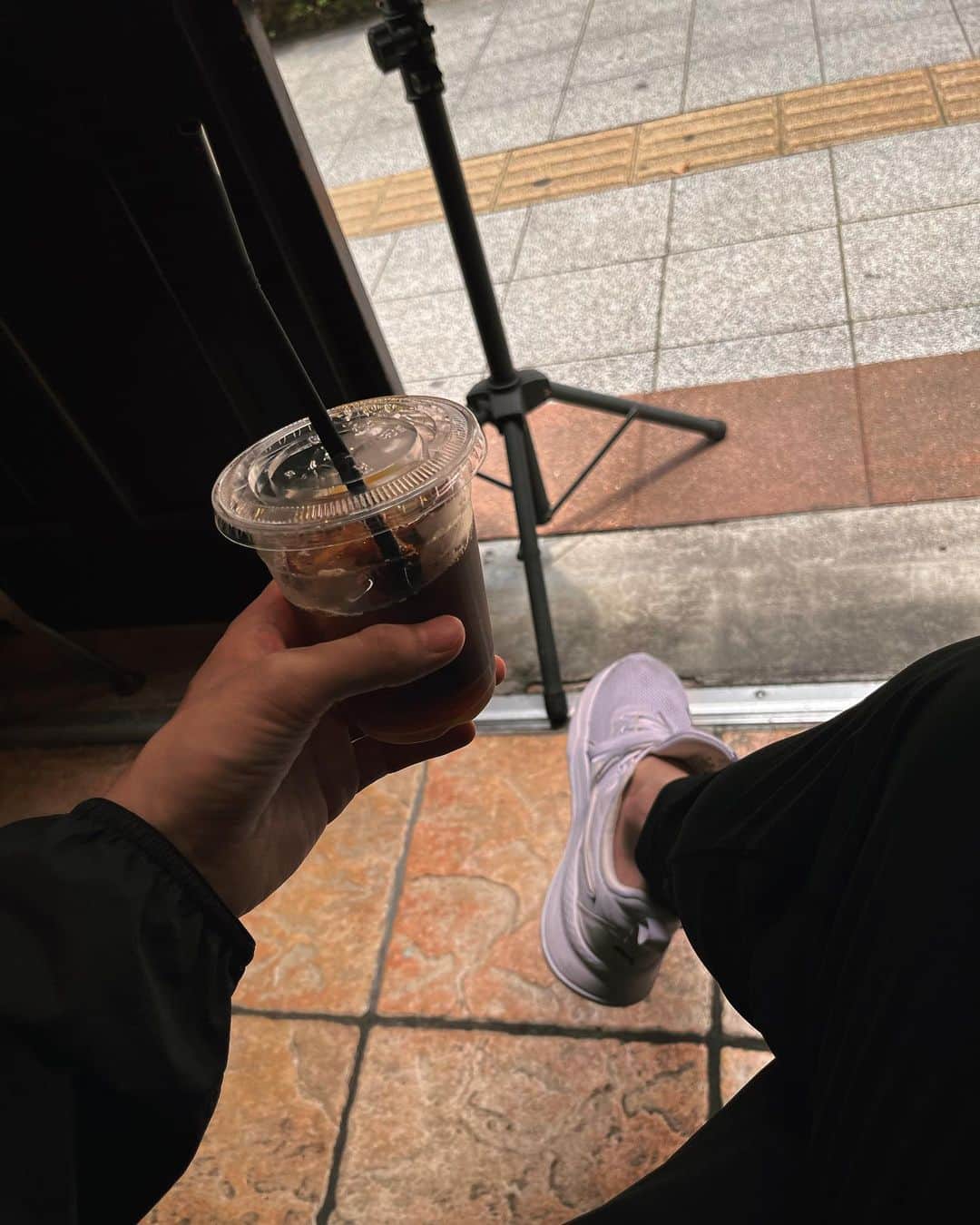川口レイジさんのインスタグラム写真 - (川口レイジInstagram)「☕️  Coffee break  ひとやすみ  #☕️ #coffee #Tokyo」6月21日 14時58分 - reiji.k.official
