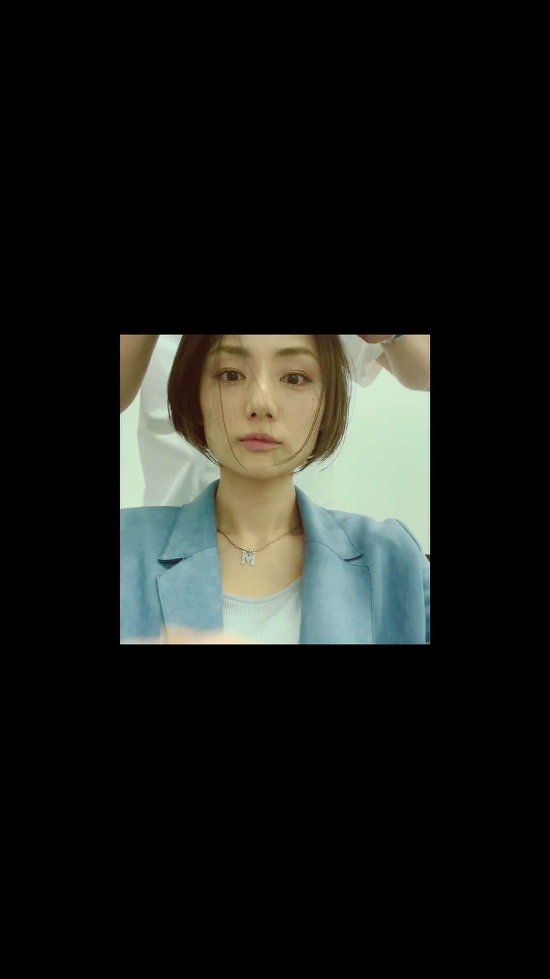 のインスタグラム：「✂︎  こういう動画を 撮ってみたかったんだ😂  ぎりぎりまで 綺麗にしてくださる堀川さん 神です😭🙏✨  #fons' #表参道　 #青山　 #堀川智明 さん #moemikatayama」