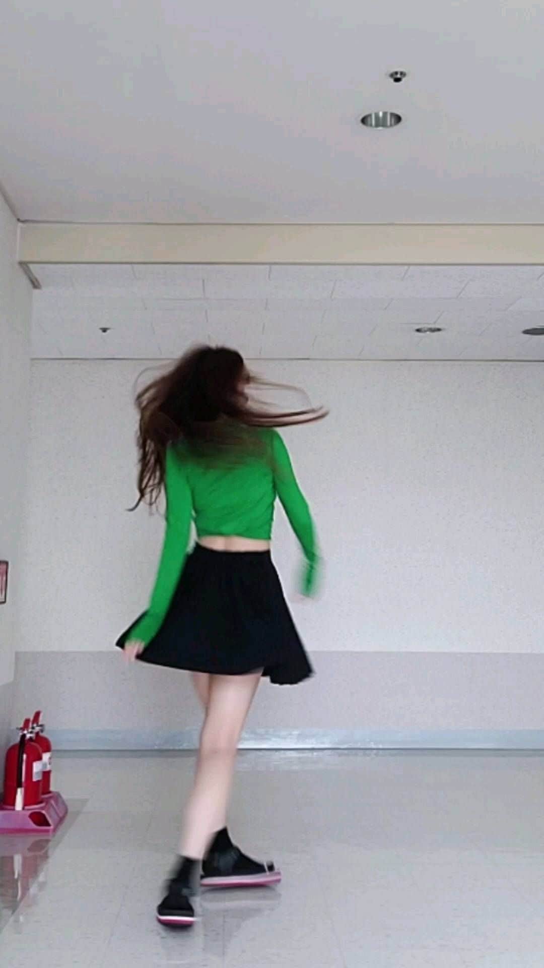 우~~사기다のインスタグラム：「✌️」