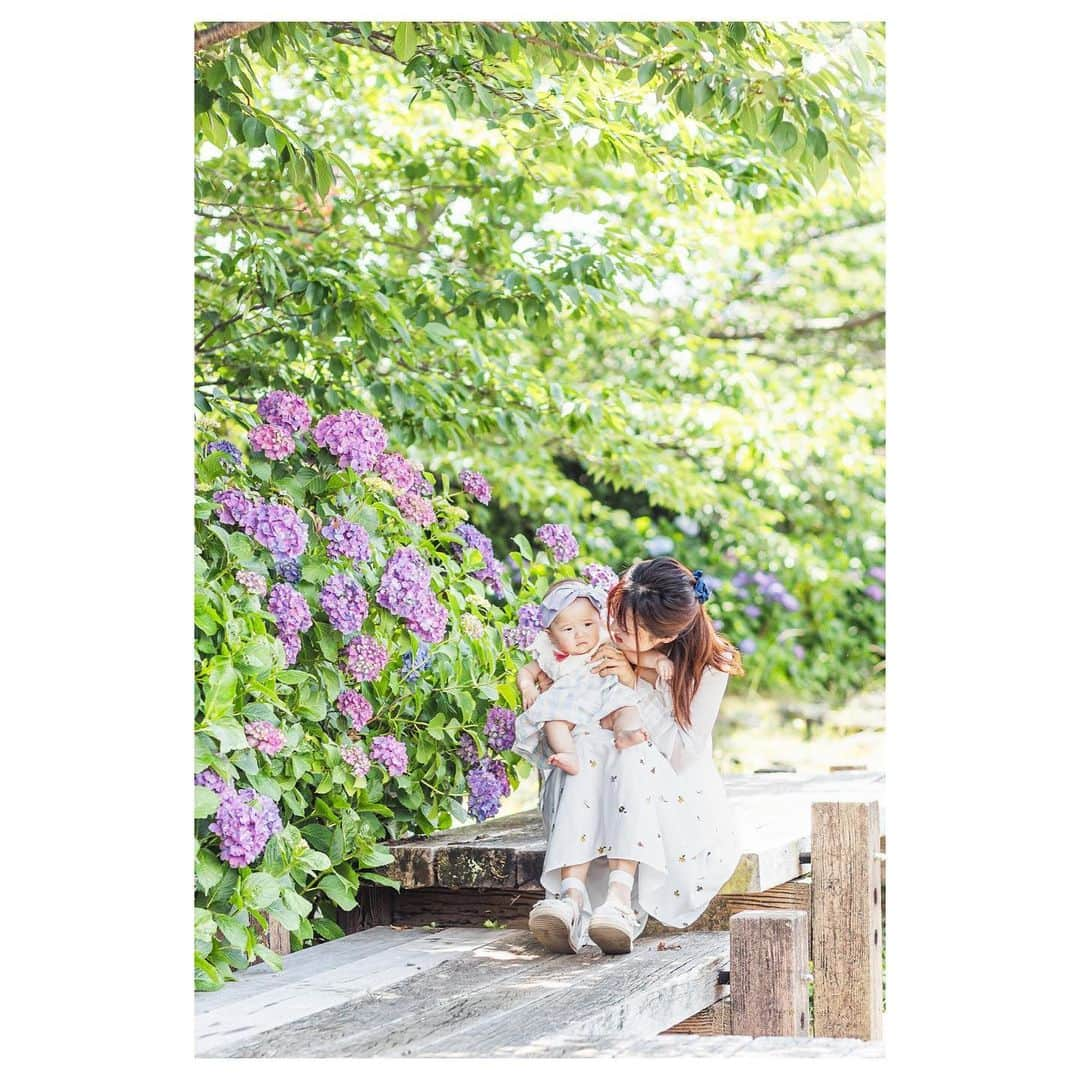 武田るいさんのインスタグラム写真 - (武田るいInstagram)「☺︎☺︎☺︎ 💠💠💠 @yukinkophotogram  #family #4ヶ月ベビー #親子コーデ #code #fasion #ootd #赤ちゃんのいる生活 #👶🏻 #紫陽花 #photography #japanesegirl」6月21日 21時26分 - rui_1002