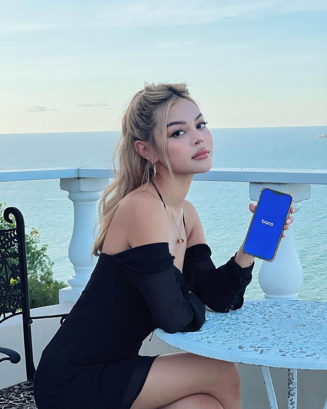 リリーマイマックのインスタグラム：「Hey guys! Exciting news: I’m holding a giveaway in collaboration with Bano Super App. We will pick 10 lucky winners, where each will receive $100 transferred to their Bano account! This could be you - so gather up & join! Share this post to your friends!    How to participate: 1.  Must be following my instagram & Bano’s @banosuperapp   2.  Tag a friend & leave your Bano ID on the comment section of this post. Yes, this means participants must have a Bano ID. Bano ID can be found in the Bano app by clicking on the profile button on the top left corner of the home page (see slide 2).  3.  Only applicable to participants who reside in Australia (but does not need to be Australian in terms of citizenship)     The latest time to participate is 27th of June On 28th  of June, the Bano team will announce the winners on their Instagram. So if you participated, keep an eye out! #ad」