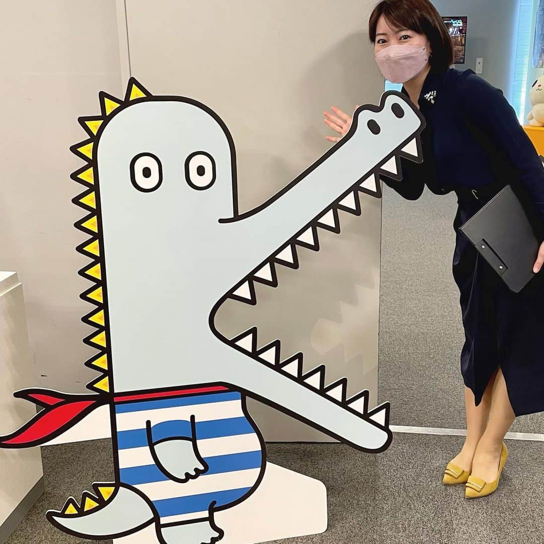 藤坂奈央のインスタグラム：「. お久しぶりです、藤坂です😌 春からテレビ神奈川で働いています🏃‍♀️ . これまでずっと 九州・関西で過ごしてきたので初めての関東生活。 気づけば2ヶ月経っていました…！早い！笑 . これからまたゆる〜く 更新していきたいと思います🌷 . #tvk #カナガワニ #テレビ神奈川 #3チャンネル #newslink」
