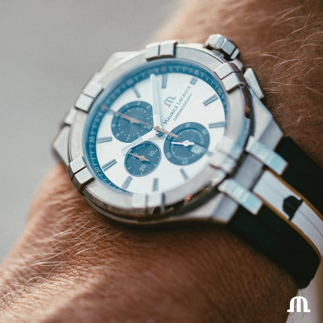 のインスタグラム：「The spirit of @kingofthecourtbeach, the robustness of titanium and the style of #AIKON. This is the new AIKON King of the Court Special Edition!!!  #BeYourAIKON #YourTimeIsNow #PulseOfTheCity」