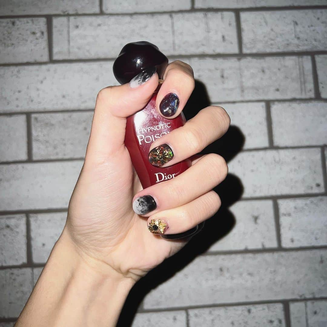 黒峰麗のインスタグラム：「Thank u @favnail__shibuya 💖  as cute as a lamb💅  #nail #new」