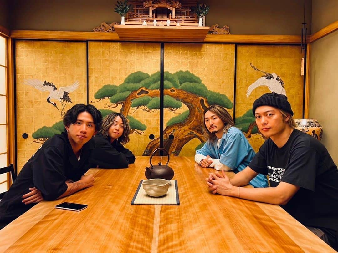 Taka さんのインスタグラム写真 - (Taka Instagram)「カッコいい場所で打ち合わせ！🤖」6月22日 21時10分 - 10969taka