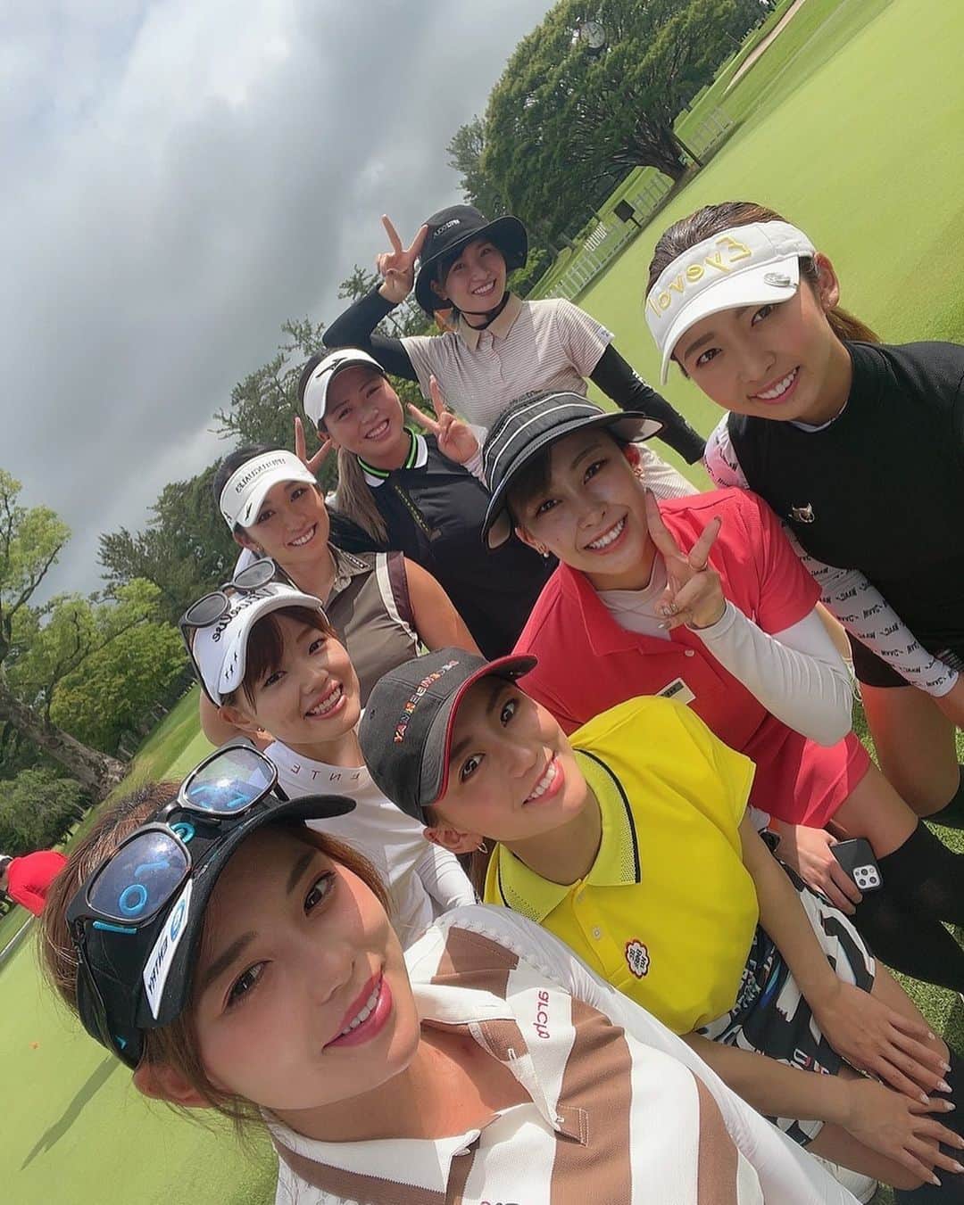 原田怜奈のインスタグラム：「可愛い子達に 癒された❤︎❤︎  またラウンドしようね❤︎ . . . . . #女子ゴルフ　#golf」