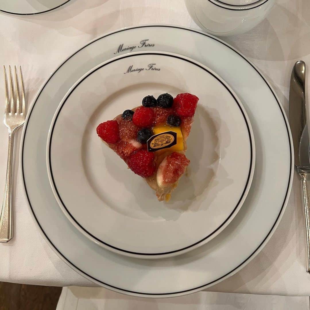 のインスタグラム：「🍰🫖🍃」