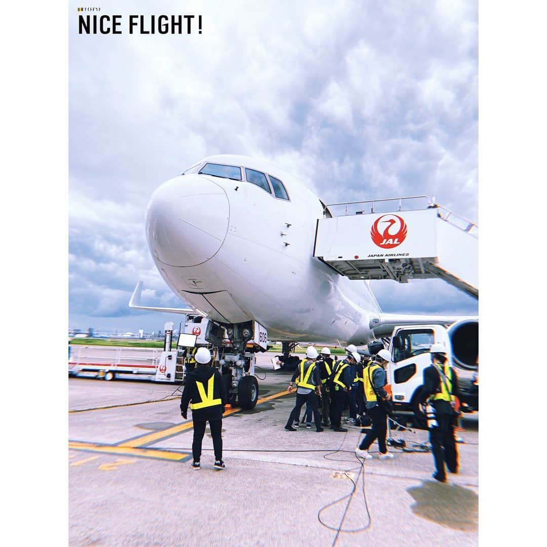 NICE FLIGHT!さんのインスタグラム写真 - (NICE FLIGHT!Instagram)「✈︎ ╭━━━━━━━━━╮    #ナイフラ 放送まで   あと1️⃣ヶ月 ╰━━ｖ━━━━━━╯  ✈️ ⁡ 初回放送が近付いてきました！ ⁡ 沢山の方のサポートを受けて 日々撮影しています📹 ⁡ good day~👨‍✈️ ⁡ #NICEFLIGHT #玉森裕太 #倉田粋 #キスマイ #KisMyFt2 #7月22日放送スタート #金曜よる11時15分※一部地域を除く」6月22日 17時59分 - niceflight_ex