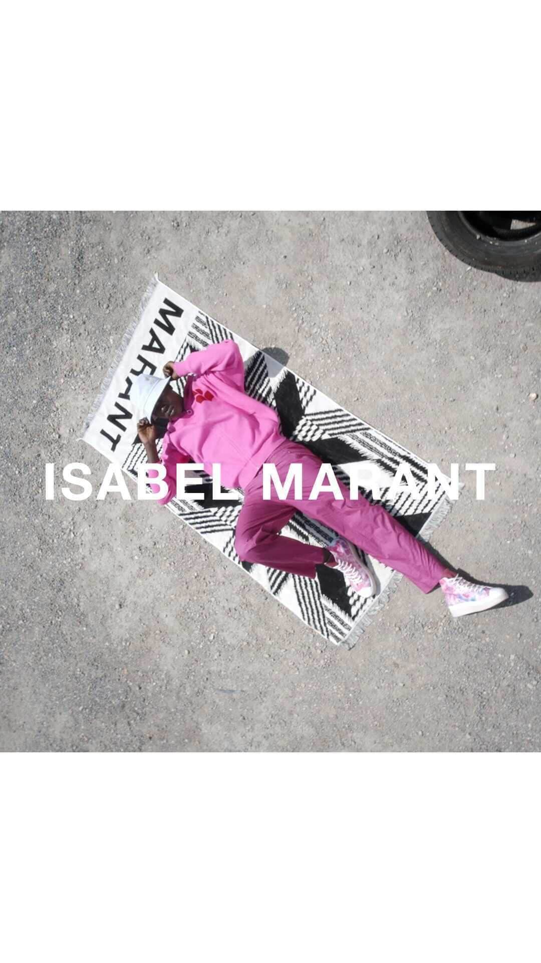 イザベルマランのインスタグラム：「Embracing a bold summer mood. In a video by @ecoutecherie, discover the first looks from the Men’s Spring-Summer 2023 collection, unveiled on June 22 in Paris.  See more via link in bio  #IsabelMarant #IsabelMarantSS23」
