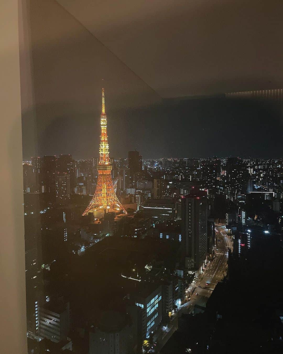 masumiさんのインスタグラム写真 - (masumiInstagram)「・ お部屋からの東京タワー綺麗すぎた🗼✨ : : この日は自分らしくない 可愛いピンクワンピ👗💗💗 @duras_official  シルエットが綺麗で細く見せてくれる🥰 : : : #東京 #虎ノ門 #toranomonedition  #夜景 #trip  #fashion  #onepiece  #duras #duras_style  #instagram  #instagood」6月22日 20時18分 - msm1026xx