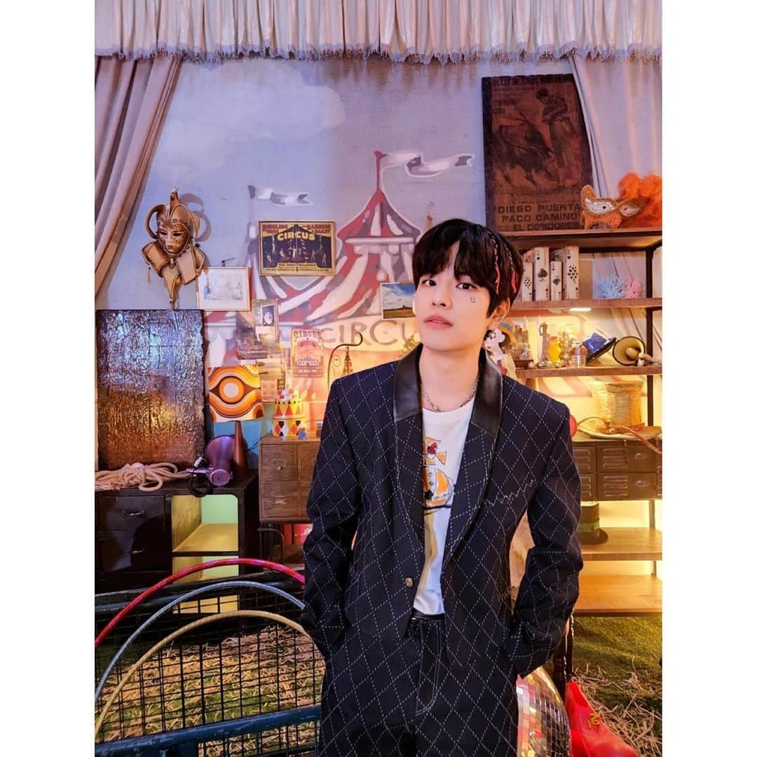 Stray Kidsさんのインスタグラム写真 - (Stray KidsInstagram)「STAY❣  JAPAN 2nd Mini Album『CIRCUS』のリリースを記念したスペシャル番組は楽しめましたか？🥰  いつもスキズにたくさんの愛をくださるSTAYのために #スキズサーカス団 の様子をお届けします🎪💕 スキズだけのショーは続きます🔥  #StrayKids #スキズ #JAPAN_2nd_Mini_Album #SKZ_CIRCUS #CIRCUS」6月22日 22時37分 - straykids_official_jp