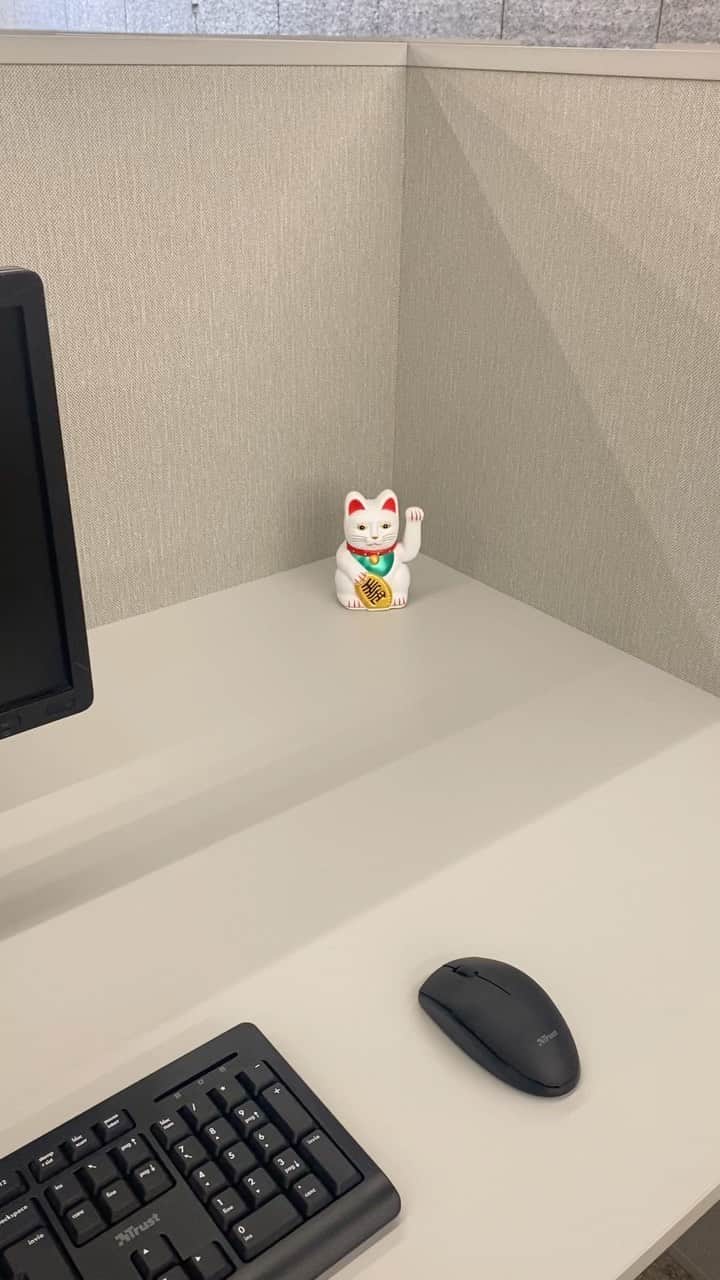 コリアックのインスタグラム：「Maneki neko 😺 @fondazioneprada ✨ #lucky #milano」