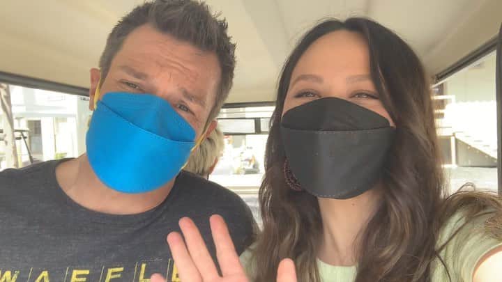 ネイサン・フィリオンのインスタグラム：「so much to report!  Still integrating from an extremely potent time away from work…Phewph! More on that another time - maybe.   In the mean time… here’s a little hey-hello from @nathanfillion and I on the lot today. Such a treat to be back at it with our @therookieabc fam!!!」