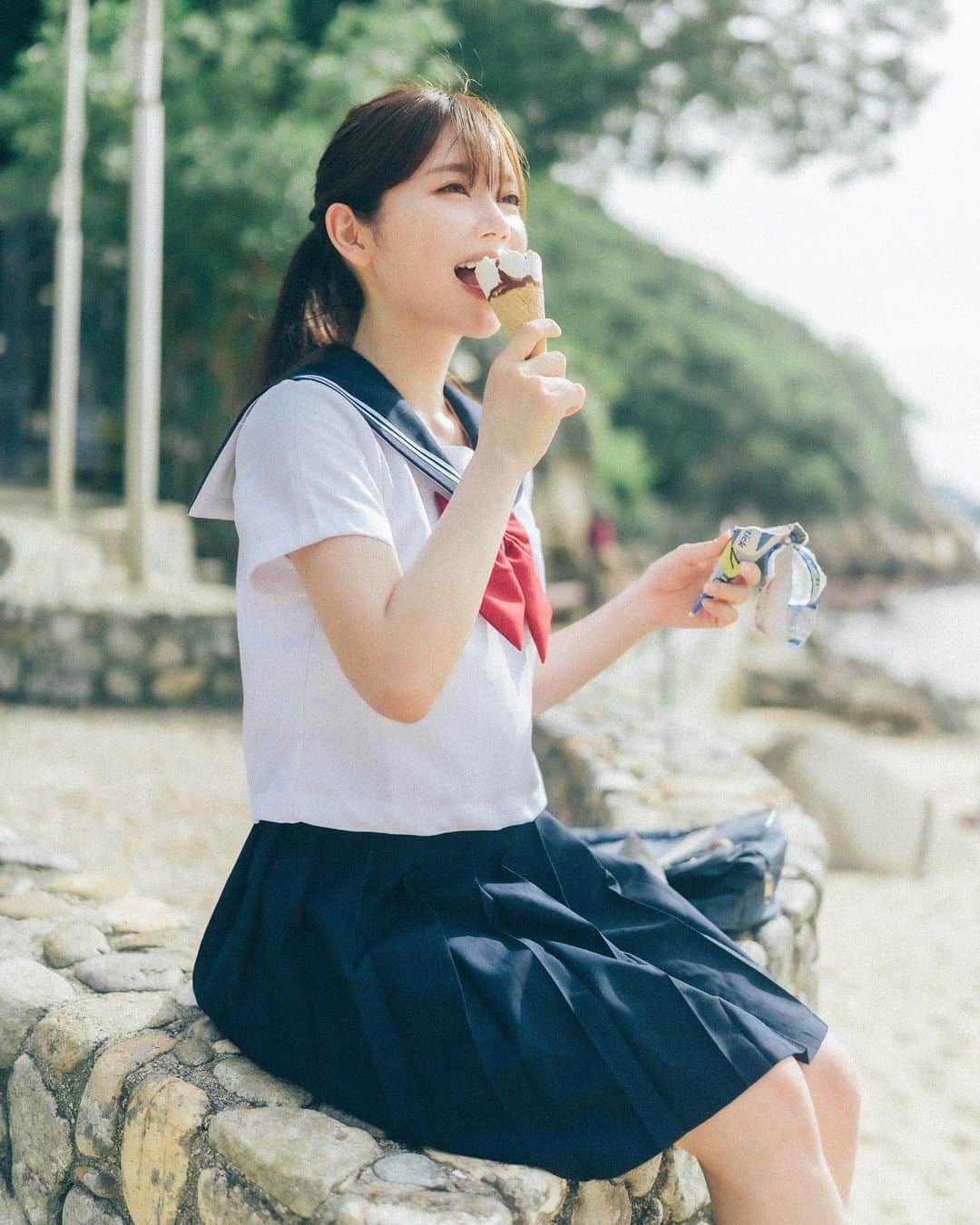 MICのインスタグラム：「Chris元気かな\( ˙▿˙　)/  🎞 @poi.son.chris404   　    #154cm  #撮影データ #撮影  #摄影  #hongkong #HK  #香港  #海外生活 #舂坎角 #JK #制服 #セーラー服 #chunghomkok #日本人  #香港生活 #香港日本人 #香港在住  #香港在住日本人　  #香港在住さんと繋がりたい #🇭🇰 #海外生活 #攝影 #人像 #人像摄影 #ポートレート  #自拍  #hkkol #hkinfluencer #hkdaily #hkjapanese #hkig」