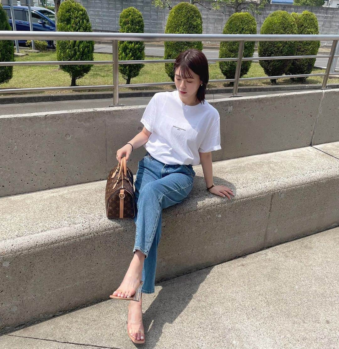 井口綾子さんのインスタグラム写真 - (井口綾子Instagram)「よくみると足組めてない🤦‍♀️ 服装がどんどん夏になってくー！🌈」6月23日 19時11分 - ayako_inokuchi