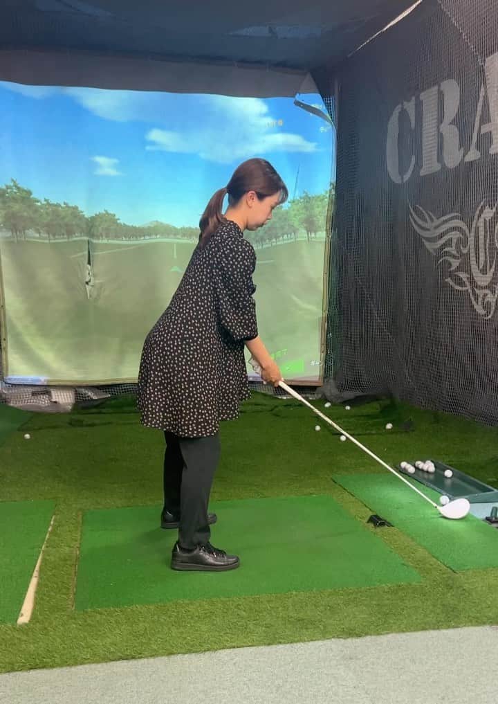萩原菜乃花のインスタグラム：「お仕事終わりに⛳️ トレーニングして筋肉つけて もっと力強い球が打てるようになりたい☺️  今度パーソナルジム行く楽しみ！！！  #練習#打ちっぱなし#ドライバー#スイング動画#ゴルフスイング#ゴルフ#ゴルフ女子#ゴルフ男子#ゴルフコーデ#ゴルフウェア#スポーツ#スポーツ女子#golf#golfgirl#instagolf#golffashion#golfswing#golfstagram#골프#高尔夫」