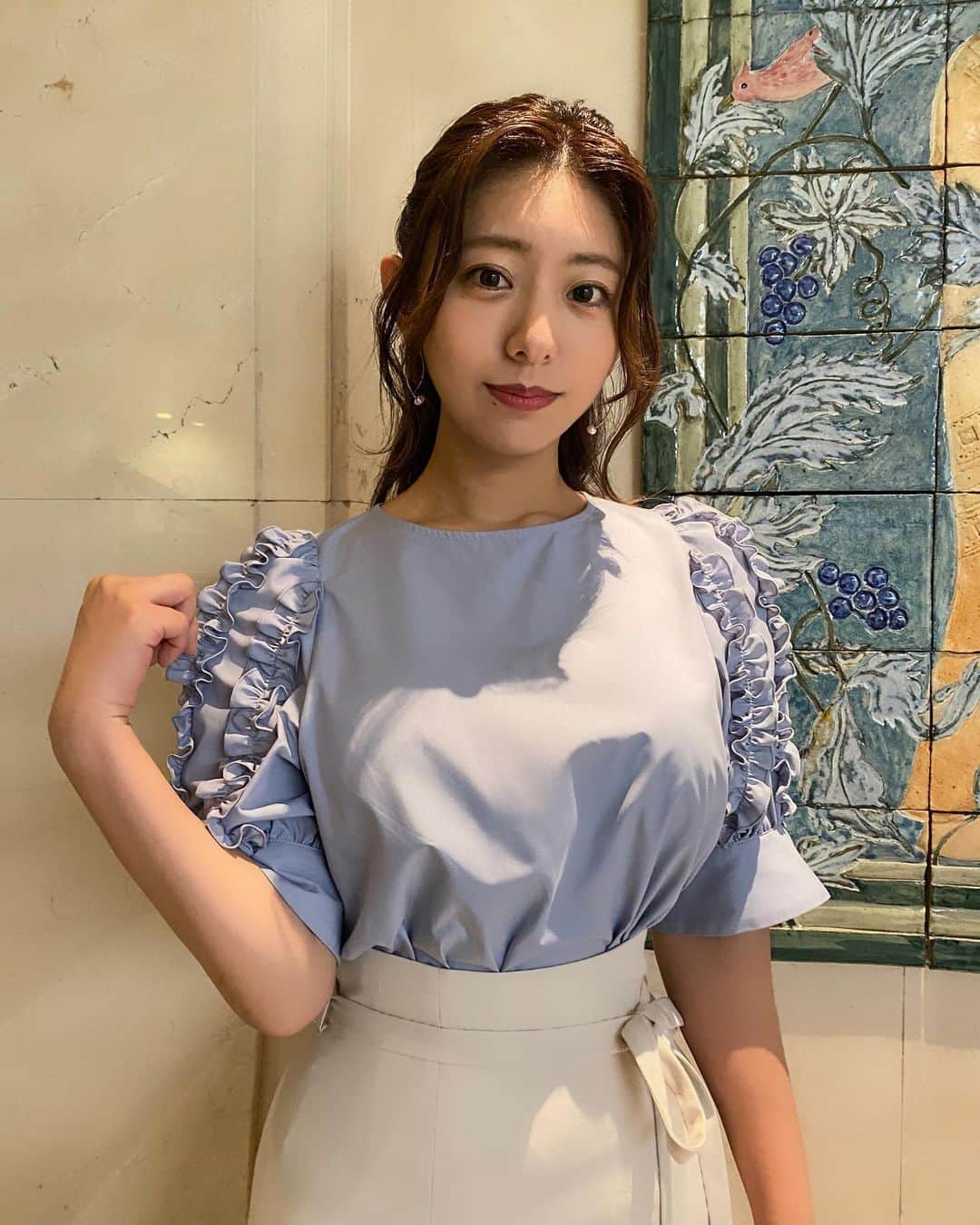 のインスタグラム：「👗 . #東京インフォメーション #衣装 明日も宜しくお願いします☺️」