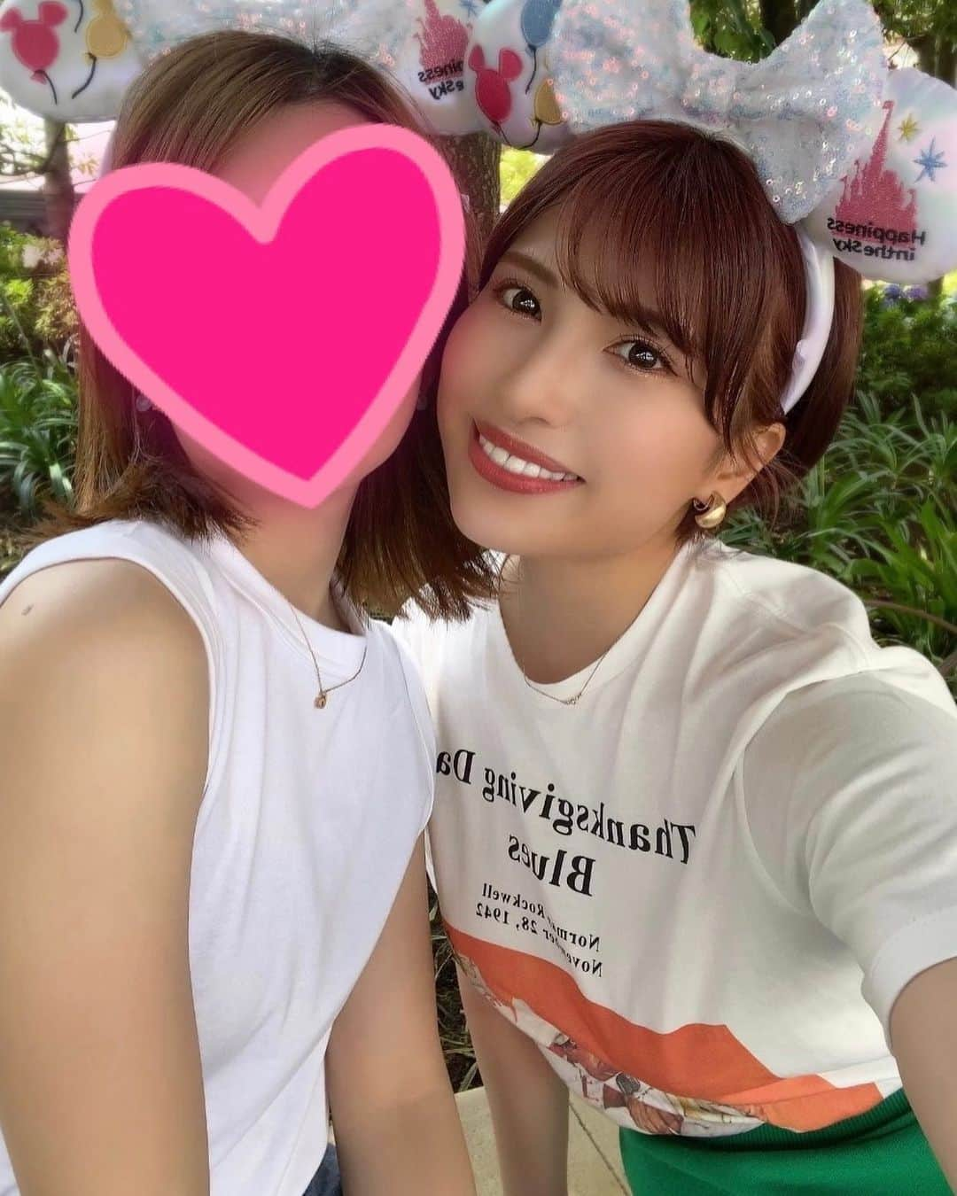 早川瑞希のインスタグラム：「親友ちゃんとディズニー🌼 雨降らなくてよかった🥰🥰 出会って10年だねえって話してて時間の流れは本当に早いのとこんなにも長く友達でいてくれてありがたいな、と改めて感じた1日でした . . . #若宮はずき」