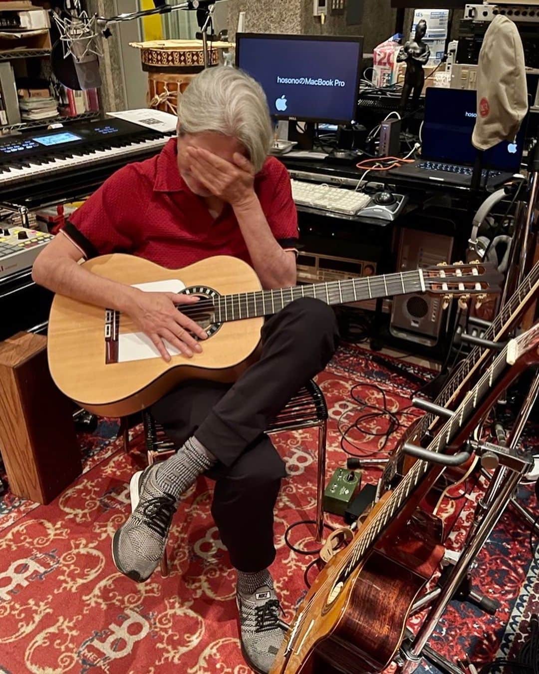 細野晴臣のインスタグラム：「Struggling for a solo live.  自分は今、節目にいます。 明日のライブが第一歩です。 大目に見てください。  2022年6月24日金曜日18時30分  細野晴臣 大阪中央公会堂 2022  with くくく(原田郁子&角銅真実)・ユウタ ジム・オルーク × 石橋英子 ゆりやんレトリィバァ」
