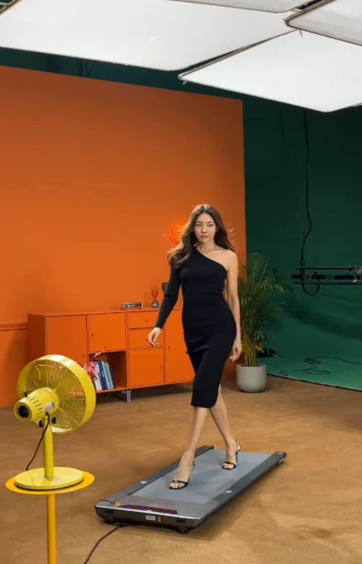 のインスタグラム：「좀 걸어🏃‍♀️」