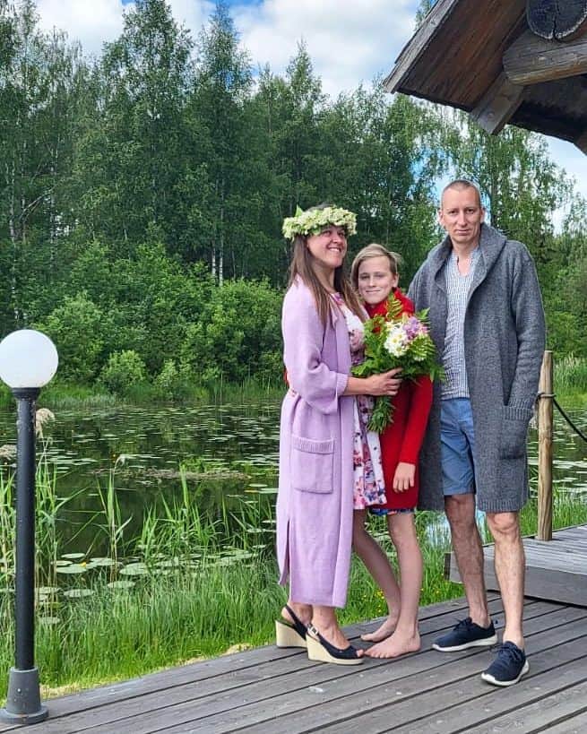 ティネスのインスタグラム：「Tines team is on Ligo holidays and wishing everyone magical and beautiful summer solstice celebration! 🔥🌾」
