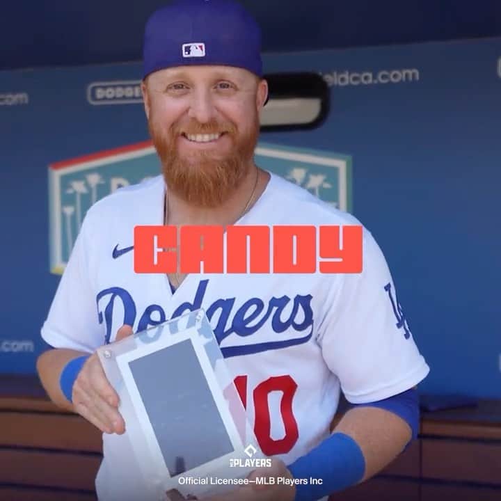ジャスティン・ターナーのインスタグラム：「Ripped any @candydigital packs yet? Who pulled my ICON? Get yours now before it's too late, and get involved!  #ad」