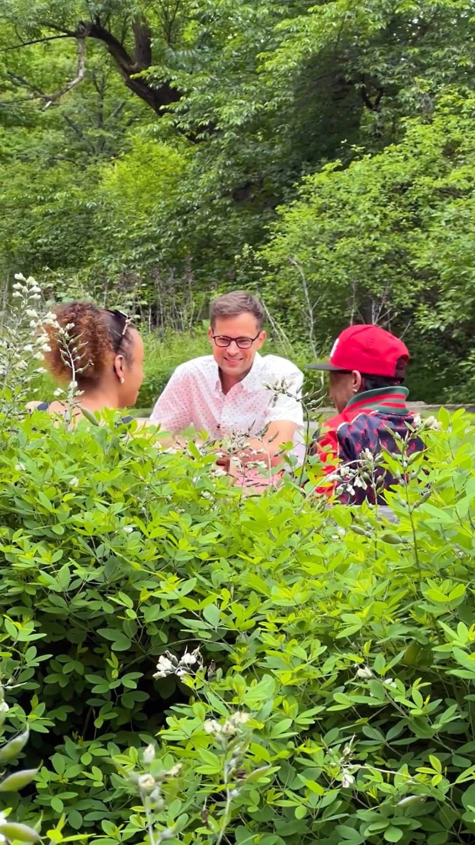 ニューヨーク植物園のインスタグラム：「Do you have a food love story, meal you cook together, or shared food memory? 🥙💕  As part of #Pride Month at NYBG, and Around the Table: Stories of the Foods We Love, we want to hear about the foods that brought you together. Environmental artist and educator Matthew López-Jensen invites LGBTQ+ couples with a Bronx connection to record their stories with him this Sunday, June 26—after which they'll be shared with other visitors throughout our exhibition.  Learn more about his project here, then hit the link in our bio to register for an interview time!  #AroundTheTable #FoodStories #plantlove」