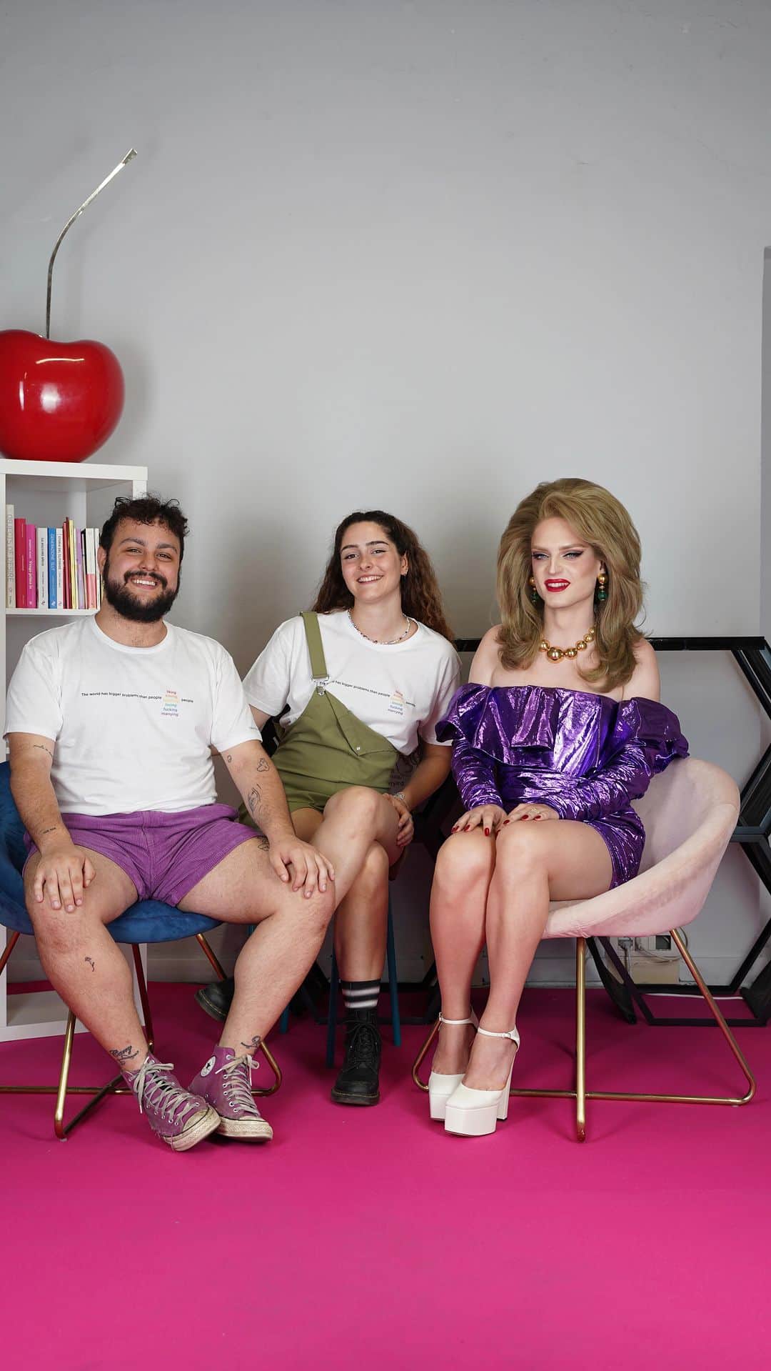 YOOX.COMのインスタグラム：「"The world has bigger problems than people kissing, touching, loving, marrying people". Listen to your heart and feel free to be proud of who you are! Check out @stephanieglitter’s interview, talking about inclusivity and coming out, celebrating #YOOX exclusive collaboration with @mysecretcase! #pridemonth」