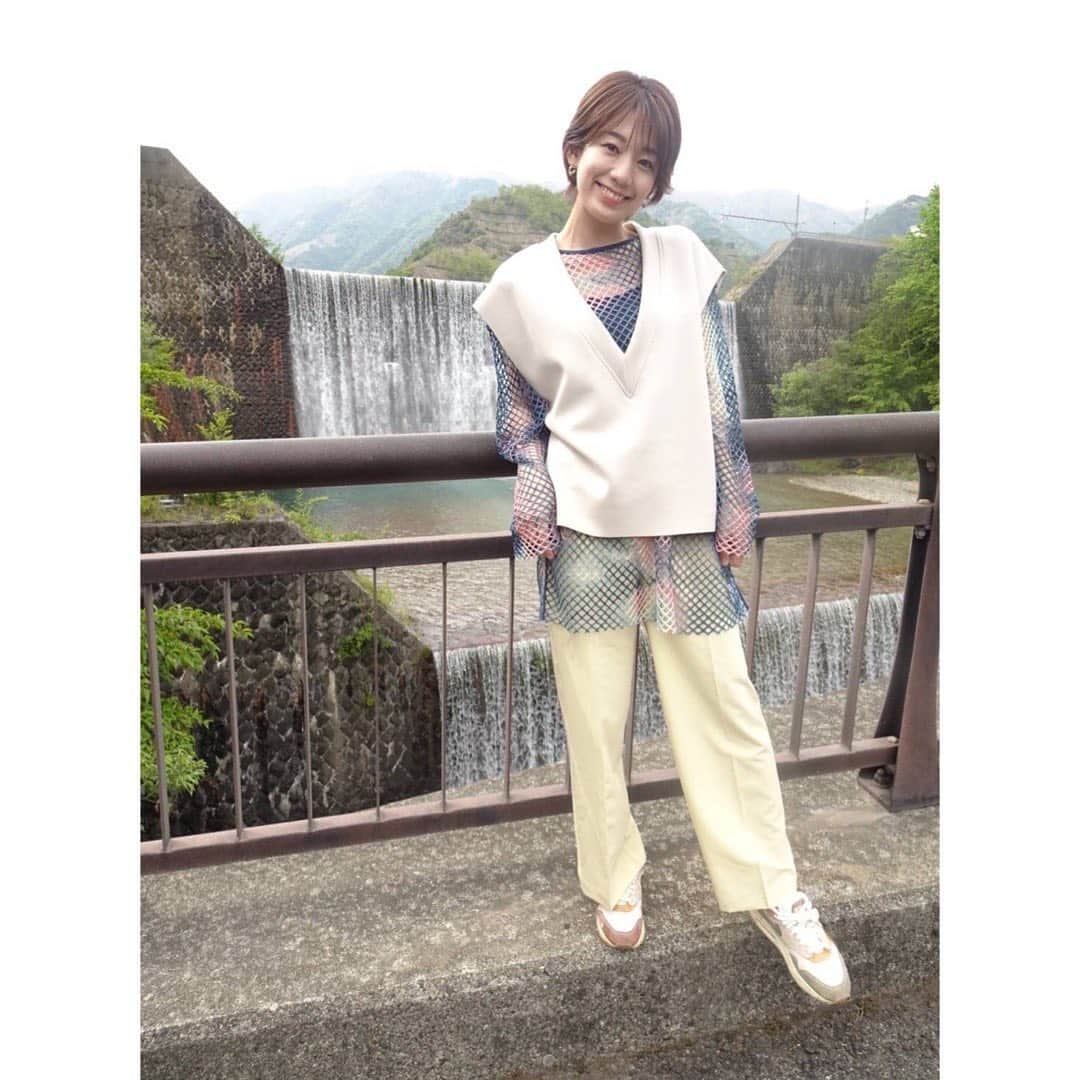 佐藤美希のインスタグラム：「明日6/25(土)、7/2(土)の8:30〜2週にわたってとちぎテレビ「魅せます！とちブラ」放送です！ ⁡ テーマは、①足尾の歴史　②足尾の今　をご紹介します。 ⁡ ① ・とちぎテレビ再放送6/30(木)20:00〜 ・東京MX(MX2)7/2(土)7:45〜 ・群馬テレビ7/3(日)18:35〜 ・KBS京都7/3(日)22:15〜 ⁡ ② ・とちぎテレビ再放送7/7(木)20:00〜 ・東京MX(MX2)7/9(土)7:45〜 ・群馬テレビ7/10(日)18:35〜 ・KBS京都7/10(日)22:15〜 ⁡ ⁡ ぜひご覧ください⛰ ⁡ 衣装 デニムジャケット→ @libra.cue_official  ジレ→ @_vacancy_official  メッシュカットソー→ @_vacancy_official  パンツ→ @mite__official  ⁡ #とちブラ #栃木 #足尾 #足尾銅山 #とちぎテレビ #衣装 #libracue #vacancy #mite #スニーカー #airmax #今年のエアマックスデーに購入したの #airmax1premium」