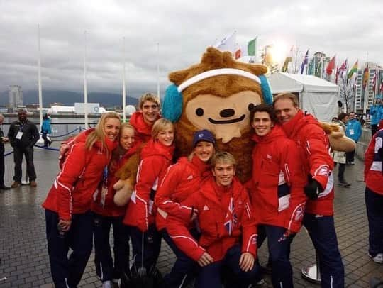 シネイド・ケアーさんのインスタグラム写真 - (シネイド・ケアーInstagram)「Happy Olympic Day…🎉 Turin 2006 and Vancouver 2010 #olympicday #teamgb #britishiceskating」6月24日 13時22分 - sineadskate