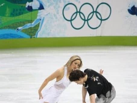 シネイド・ケアーさんのインスタグラム写真 - (シネイド・ケアーInstagram)「Happy Olympic Day…🎉 Turin 2006 and Vancouver 2010 #olympicday #teamgb #britishiceskating」6月24日 13時22分 - sineadskate